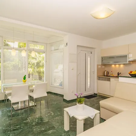 Апартаменты Palmas Цриквеница